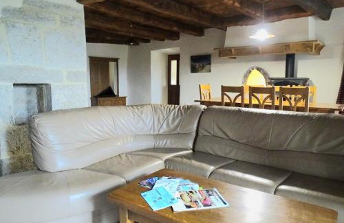 Le Massegros House | Oceanfront Retreat at Gîte les Hortensias - 8.9/10 Rated
