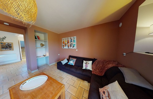 Cricqueville-en-Bessin House | Oceanfront Getaway at Gîte LiliRose with Stunning Views