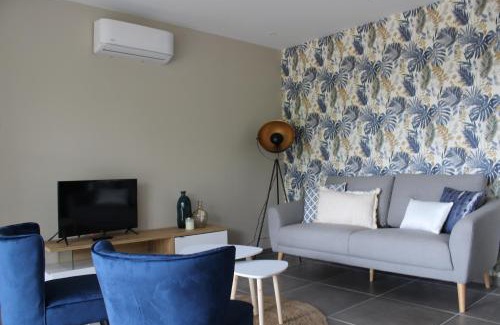 Fontenay-le-Comte House | Gîte Lou: Family Retreat with Spa and Oceanfront Views