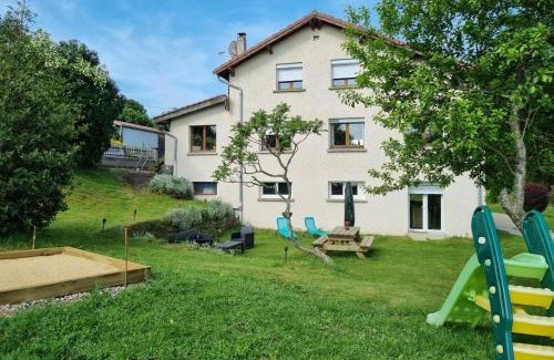 La Versanne House | Gîte lumineux et chaleureux à La Versanne, idéal pour familles et sportifs en pleine nature - FR-1-496-369