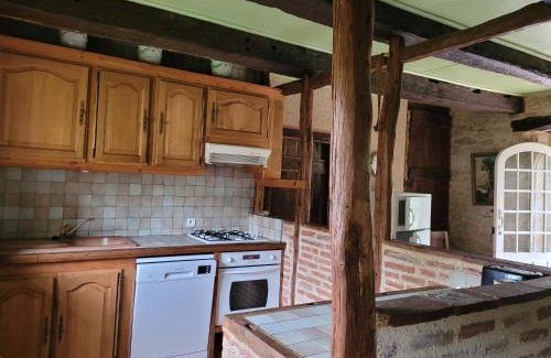 Varaire House | Gîte Métairie: Coastal Retreat with Pool and Pet Welcome