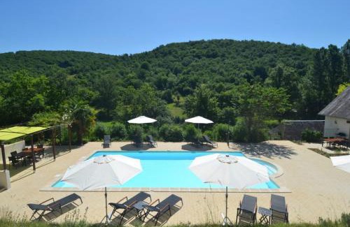 Souillac House | Relaxing Gîte Manseng with Oceanfront Pool & Restaurant