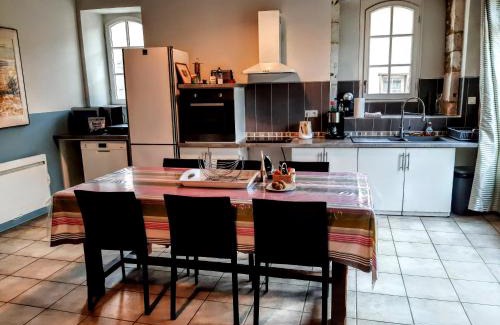 Bourran House | Pet-Friendly Gîte Mara des Bois with Oceanfront Pool