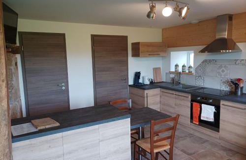 Fay-en-Montagne House | Gîte Massatho: Guest Rated 9.8 with Oceanfront Serenity