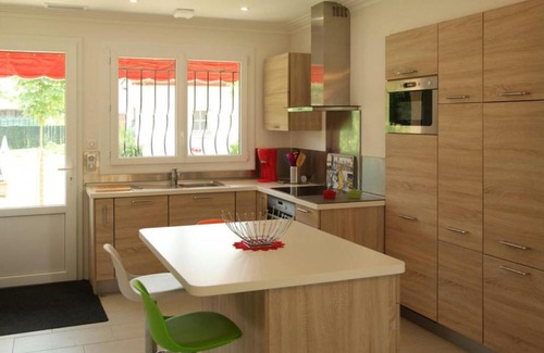 Meilhan House | Family-Friendly Retreat at Gîte Meilhan, Perfect for 6