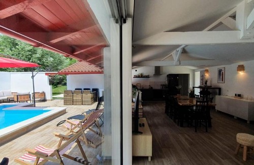 Saint-Pee-sur-Nivelle House | Pet-Friendly Gîte Mendi Ura with Pool & Family Amenities
