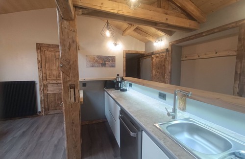 Septmoncel les Molunes Apartment | Family-Friendly Gîte Modulable for 14 in Haut Jura