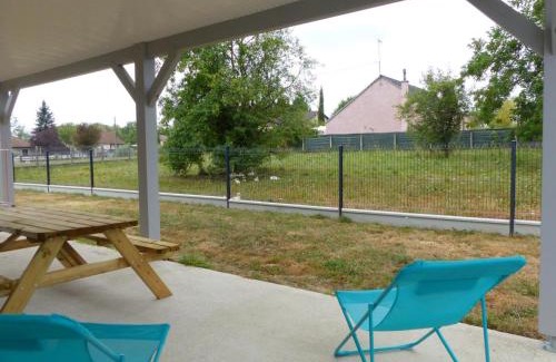 Saint-Remy-en-Rollat House | Modern Retreat with Terrace & Garden Near Vichy - 10/10 Rated