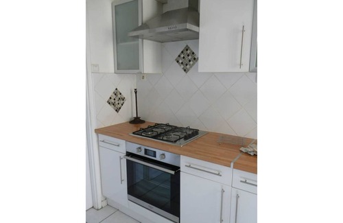 Faleyras House | Gîte MOULIN DU CROS: Perfect Getaway with Pool & Kitchen