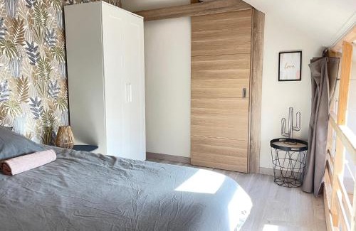 Argenton-sur-Creuse House | Serene Gîte with Garden, Forest, and Pond - 9/10 Rated