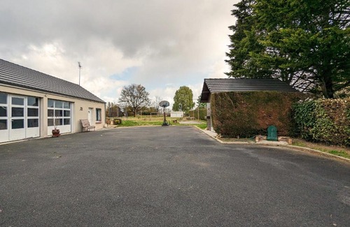Niherne House | Family-Friendly Gîte Niherne for 12 Guests in France