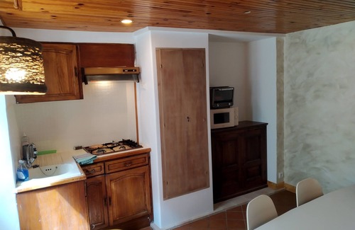 Entraunes Apartment | Gîte NORYEMA, 3 pers, (+1bb), T1 30m2, portes du Mercantour, quiet, disconnected