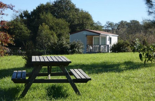 Orist House | Cozy Gîte Orist: Family-Friendly Retreat with Pool Access