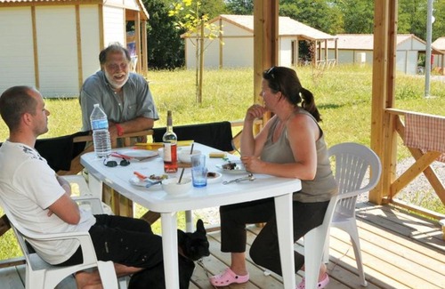 Orist House | Cozy Gîte Orist: Family-Friendly Retreat with Pool Access