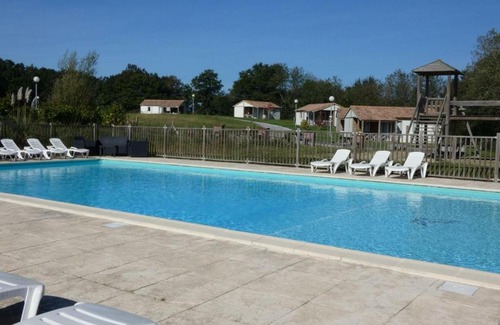 Orist House | Gîte Orist: Family-Friendly Retreat with Pool & Pets Welcome