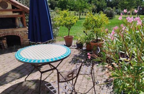 Libaros Apartment | Pet-Friendly Gîte Périssée: Oceanfront Bliss Awaits