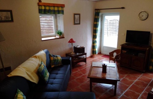 Poezat House | Family-Friendly Gîte Pôëzat: Pet & Child Welcome, 9/10 Rated