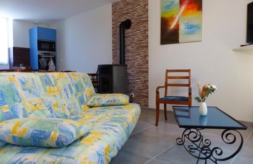 Fourilles House | Peaceful Gîte Near Nature: Perfect for Families & Friends