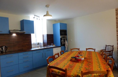 Fourilles House | Peaceful Gîte Near Nature: Perfect for Families & Friends