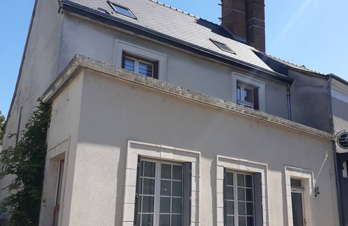 Cour-Cheverny House | Gîte PASSIFLORE: Top-Rated Retreat with Pool & Spa