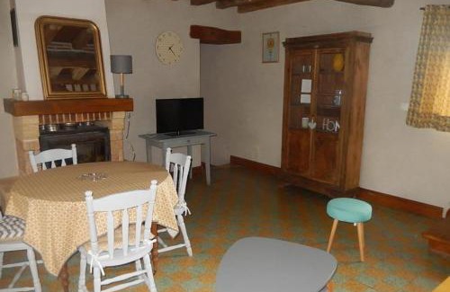 Choussy House | Cozy Gîte "Peau d'Ane" Near Zoo Parc Beauval & Loire Castles