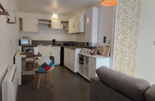 Amfreville Apartment | Family-Friendly Gîte PEGASUS - Just 5 Minutes to the Beach