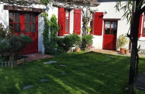 Pouille House | Cozy Gîte Pouillé: Perfect for Family Getaways