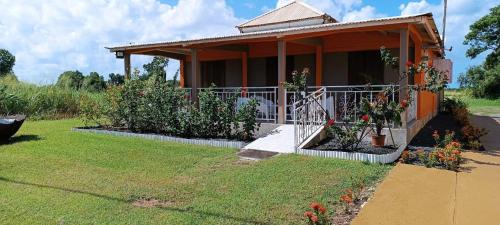 Port-Louis House | Discover Gîte Poz Kreyol: Oceanfront Retreat with Vistas