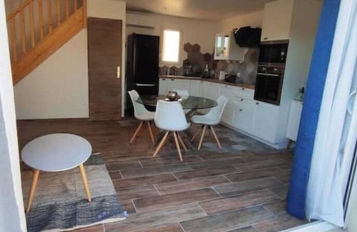 Molleges House | Private Gîte with Pool and Spa in Beautiful Provence