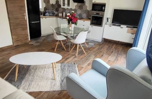 Molleges House | Private Gîte with Pool and Spa in Beautiful Provence
