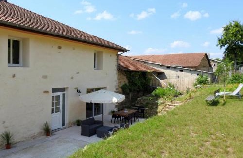 Dommartin-le-Franc House | Charming 3-Bedroom Gîte with Terrace near Museums and Lakes