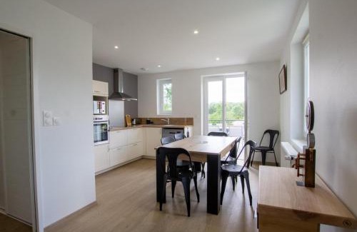 Saint-Mesmin House | Charming Gîte with Terrace and Garden in Saint-Mesmin