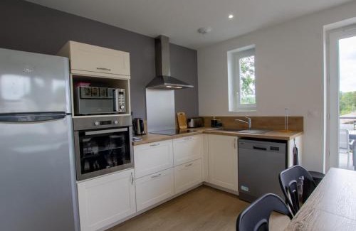 Saint-Mesmin House | Charming Gîte with Terrace and Garden in Saint-Mesmin