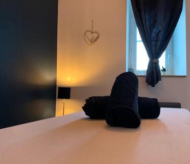 Brain-sur-Longuenee Apartment | Indulge in Relaxation at Gîte Romantique La Parenthèse