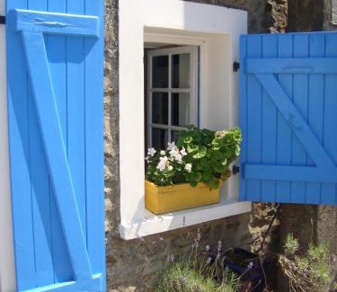 Surtainville House | Oceanfront Gîtes Rose des Sables: Family-Friendly Retreat