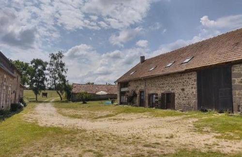 Saint-Bonnet-de-Four House | Gîte rural avec animaux, Wi-Fi, parking, proche nature - FR-1-489-561