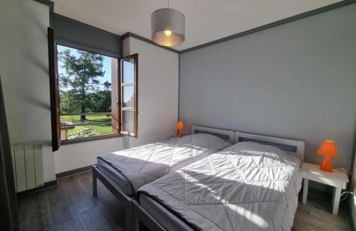 Saint-Andre-dʼApchon House | Gîte rural confortable à St-André-d'Apchon - FR-1-496-365