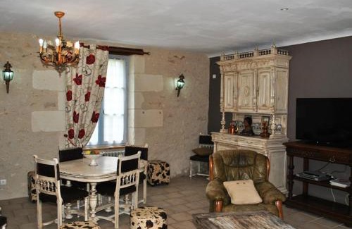 Blere House | Idyllic Gîte with Private Garden and Family-Friendly Amenities