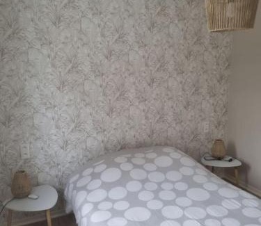 Saint-Romain-sous-Gourdon House | Cozy Gîte Saint Romain: Child-Friendly Retreat Rated 9/10