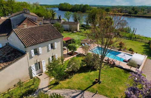 Saint-Sulpice-de-Faleyrens House | Cozy Gîte Saint-Sulpice-de-Faleyrens for 4 Guests