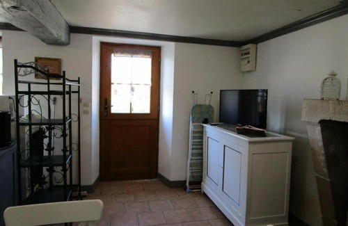 Saint-Lubin-en-Vergonnois House | Cozy Gîte Saint-Lubin-en-Vergonnois for 3 Guests