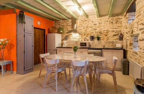 Soudan House | Family-Ready Gîte Soudan for Memorable Getaways
