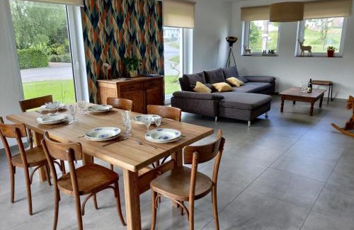 Leglise House | Guest Rated 9.5 - Gîte Sous les vents Awaits You!