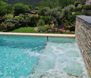 Sauve House | Relax at Gîte Spa La Parenthèse with Oceanfront Views