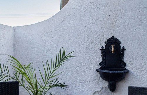 Beziers Apartment | Relax at Gîte with Private Terrace and Pool Access