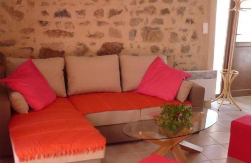 Saint-Cyr-de-Valorges House | Family-Friendly Gîte with Countryside Views and Terrace