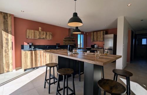 Tence House | Gîte spacieux pour 10 pers. avec grand jardin à Tence - FR-1-582-528
