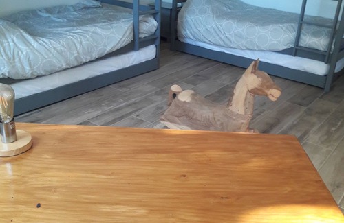 Graveson Bed & Breakfast | Renovated Gîte with Pool, Garden & Ocean View Awaits You