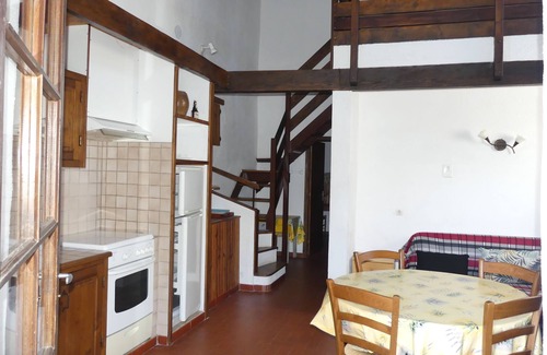 Les Assions House | Family-Friendly Gîte Sud Ardèche with Pet Amenities