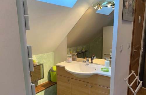 Yquebeuf House | Relaxing Gîte with Spa and Beautiful Garden Near Rouen